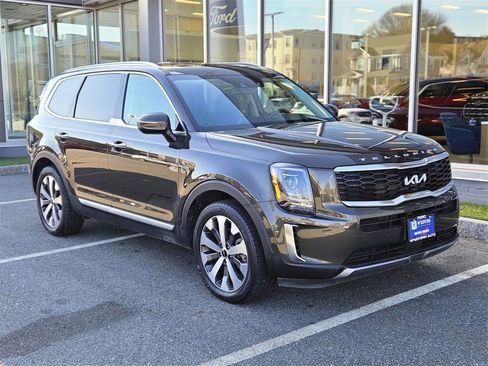 Used 2022 Kia Telluride S image 6