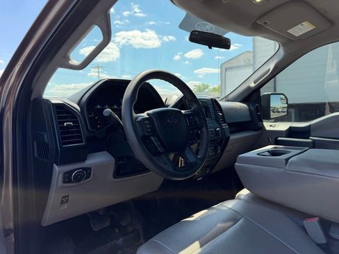 Used 2015 Ford F150 XL w/ Equipment Group 101A Mid AWD/4WD image 13