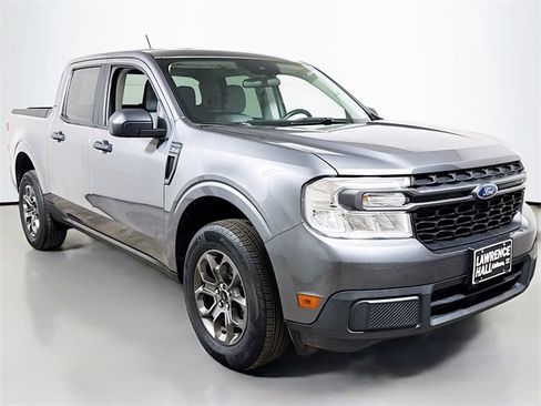 Used 2022 Ford Maverick XLT image 3