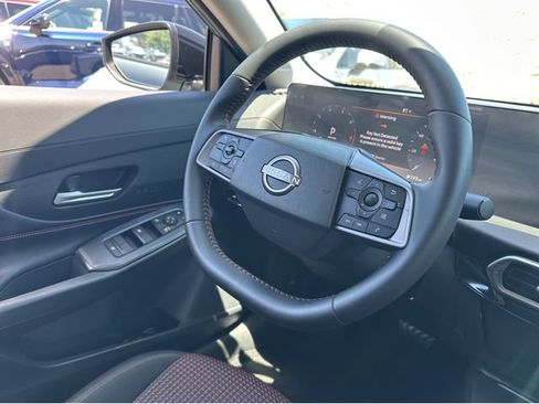 Used 2026 Nissan Sentra SR w/ Floor Mat Package FWD image 24