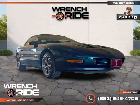 Used 1997 Pontiac Firebird Firebird w/ Opt Pkg image 2