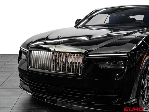 Used 2025 Rolls-Royce Spectre Black Badge w/ Spectre Enhancement Package AWD/4WD image 11
