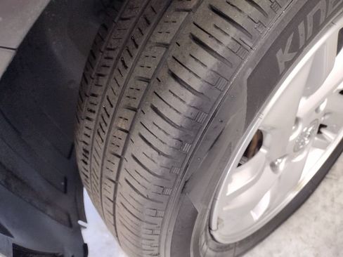 Certified 2023 Hyundai Venue SE FWD image 7