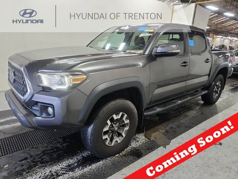 Used 2019 Toyota Tacoma TRD Off-Road image 1