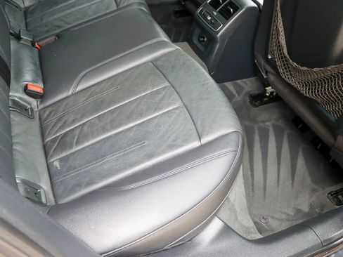 Used 2017 Audi A4 2.0T Premium w/ Audi MMI Navigation Plus image 28