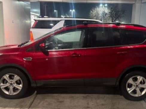 Used 2016 Ford Escape SE image 3