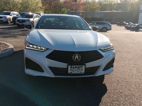 Used 2025 Acura TLX w/ Technology Package FWD image 8