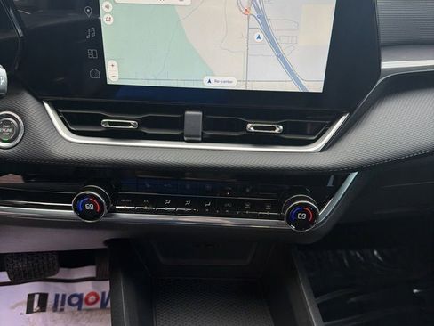 New 2026 Chevrolet Equinox LT w/ Convenience Package II AWD/4WD image 19