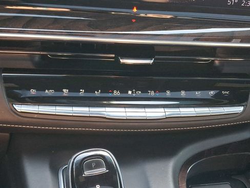 Used 2021 Cadillac Escalade ESV Sport Platinum w/ LPO, ONYX Package image 19