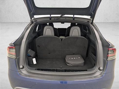 Used 2022 Tesla Model X Plaid image 6