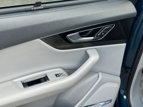 Used 2018 Audi Q7 3.0T Prestige image 16