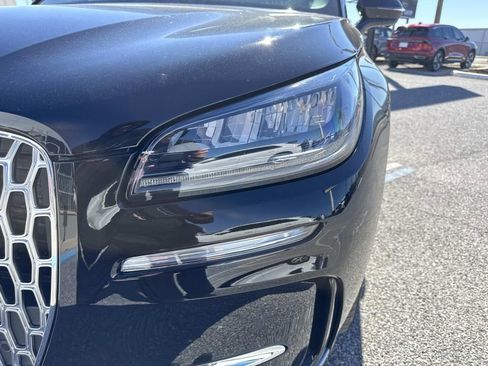 New 2026 Lincoln Corsair Premiere image 9