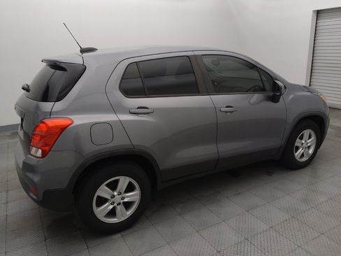Used 2020 Chevrolet Trax LS FWD image 10