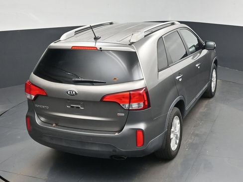 Used 2015 Kia Sorento LX image 38