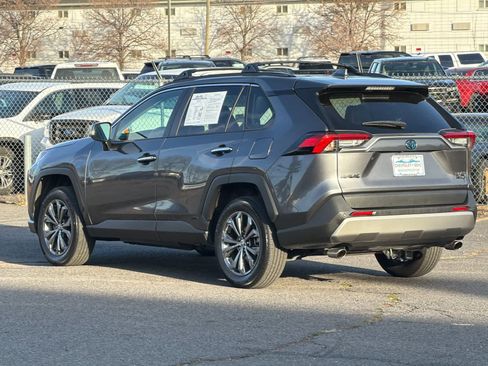 Used 2022 Toyota RAV4 Limited image 6