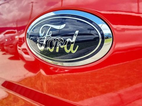 Used 2016 Ford F150 Lariat w/ Equipment Group 502A Luxury AWD/4WD image 14