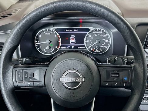 Used 2023 Nissan Rogue SV AWD/4WD image 12
