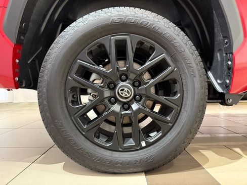 New 2026 Toyota Tundra Limited AWD/4WD image 9