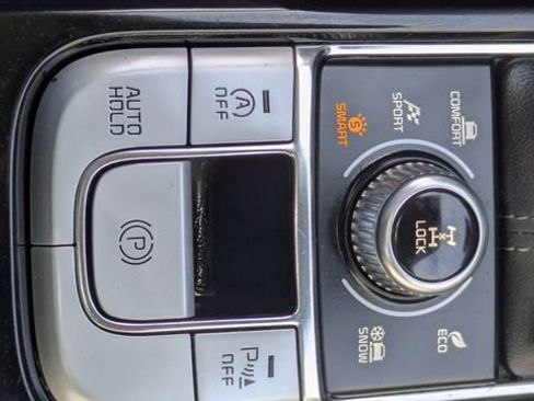 Used 2022 Kia Telluride EX w/ Towing Package image 16