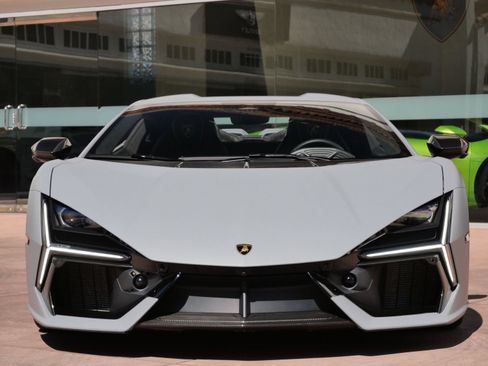Used 2025 Lamborghini Revuelto AWD/4WD image 5