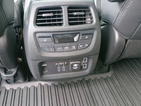 Used 2022 Honda Pilot Touring image 15