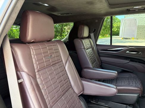 Used 2022 Cadillac Escalade Sport Platinum AWD/4WD image 34