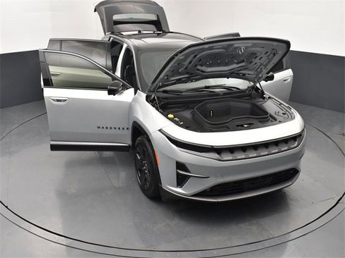 Used 2024 Jeep Wagoneer Launch Edition image 25