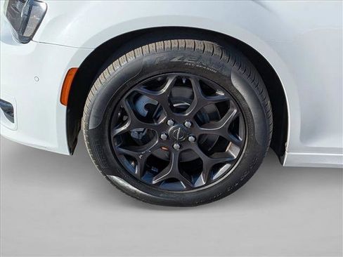 Used 2022 Chrysler 300 Touring L w/ Popular Equipment Group image 22