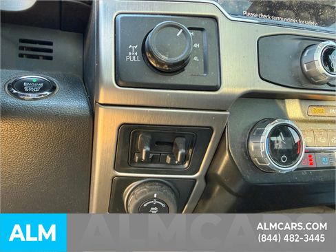 Certified 2022 Ford F250 Platinum w/ FX4 Off-Road Package image 27