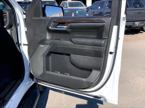 Used 2024 GMC Sierra 1500 SLT image 22