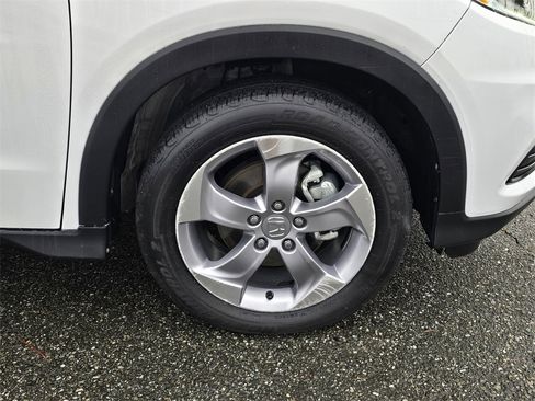 Used 2022 Honda HR-V LX image 9