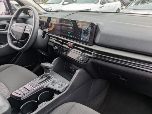 Used 2026 Kia Sportage LX image 12