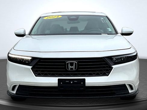 Used 2024 Honda Accord EX image 2