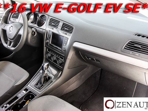 Used 2016 Volkswagen e-Golf SE FWD image 22