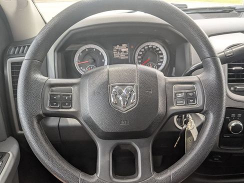 Used 2013 RAM 1500 Express AWD/4WD image 19