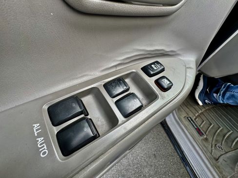 Used 2006 Toyota Land Cruiser V8 image 67