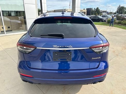 Used 2022 Maserati Levante GT AWD/4WD image 6