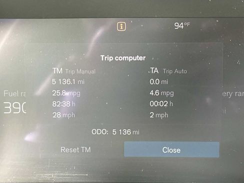 Used 2025 Volvo XC60 T8 Plus image 12