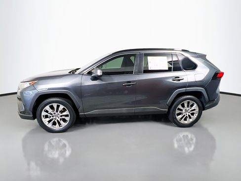 Used 2021 Toyota RAV4 XLE Premium FWD image 9