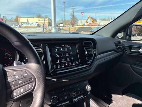 Used 2022 Dodge Durango GT image 17