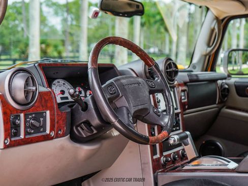 Used 2003 HUMMER H2 w/ Preferred Equipment Group image 51
