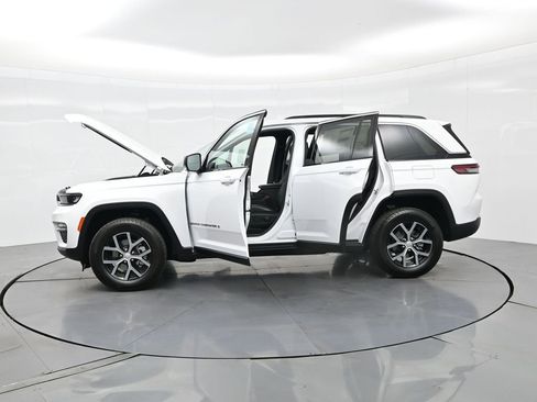 New 2025 Jeep Grand Cherokee Limited image 43