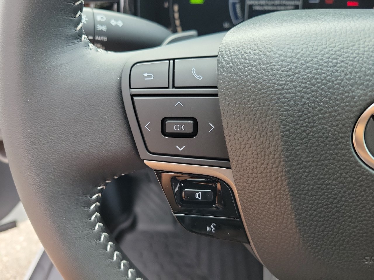 Used 2026 Toyota Camry SE w/ Convenience Package FWD image 20
