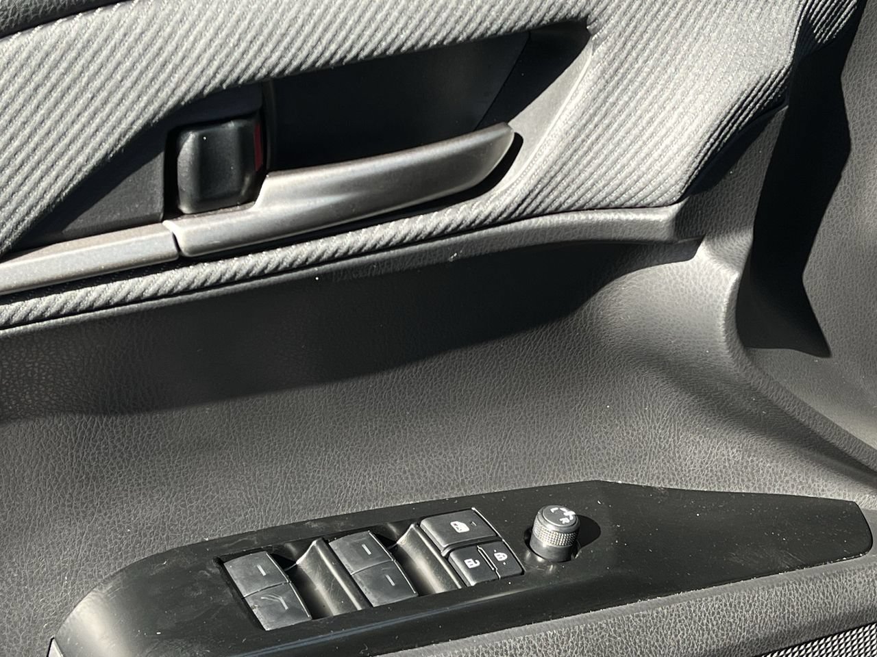 Used 2025 Toyota Camry SE FWD image 21