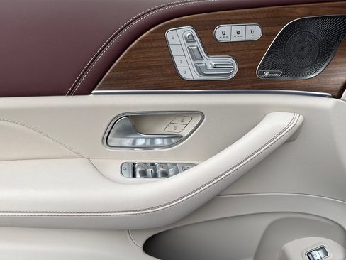 New 2026 Mercedes-Benz Maybach GLS 600 Maybach GLS 600 image 12