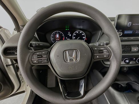 Used 2023 Honda HR-V LX image 11