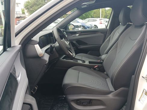 New 2025 Volkswagen Tiguan SE R-Line image 11