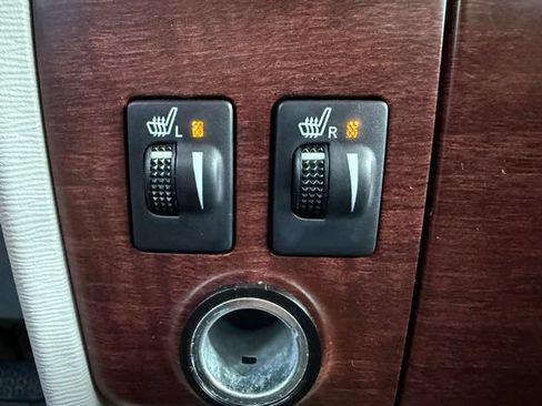 Used 2014 Toyota Sienna XLE FWD image 24