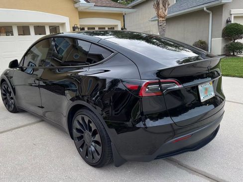 Used 2022 Tesla Model Y Performance AWD/4WD image 2