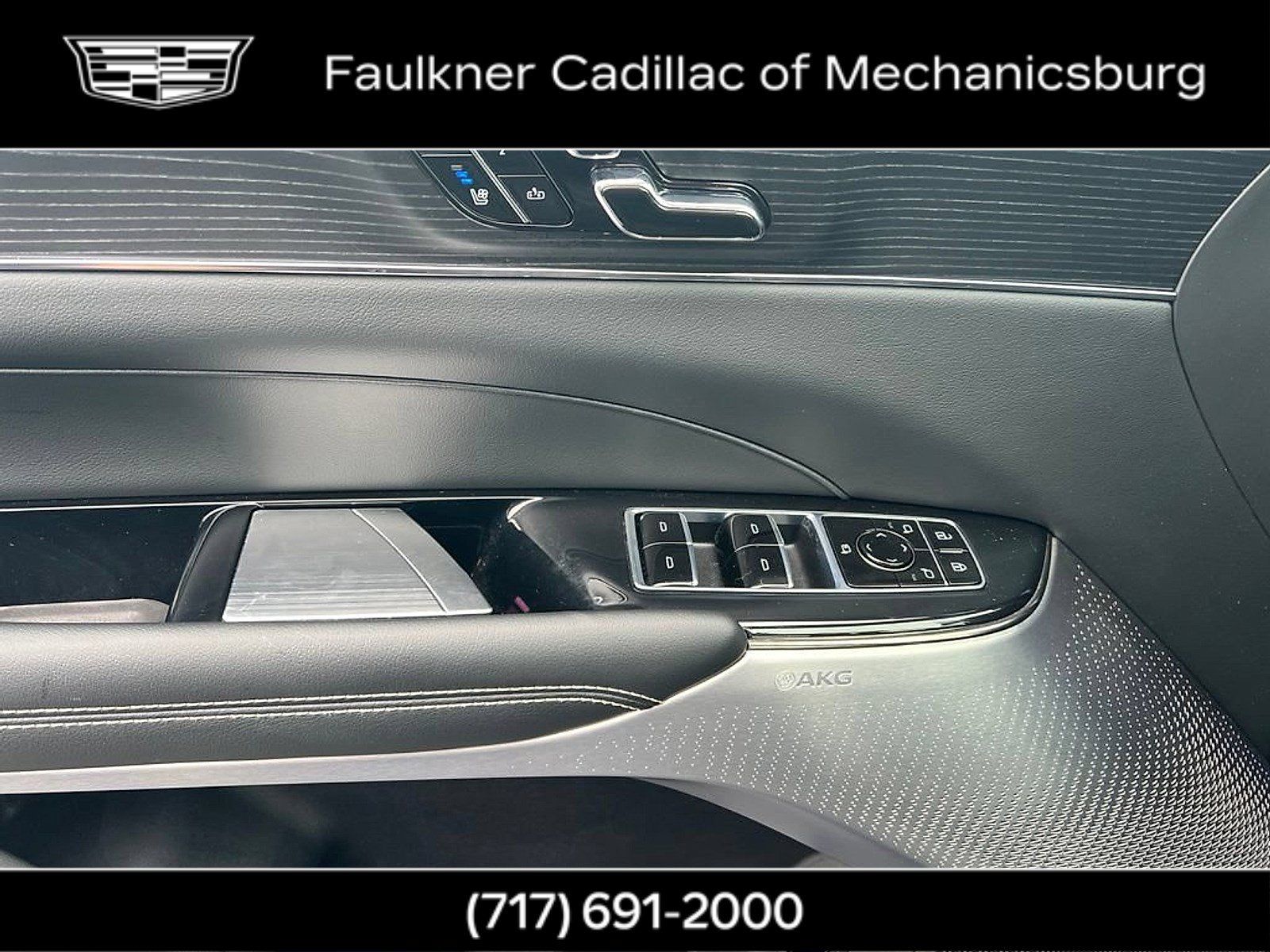 Used 2024 Cadillac Lyriq Sport AWD/4WD image 30